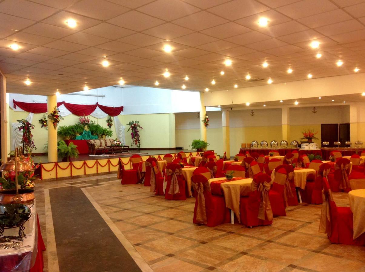 Central Palm Hotel Bharatpur  Eksteriør bilde